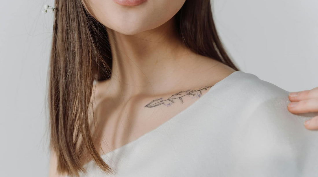 Close-up of woman’s neck and chin, reflecting link between posture and double chin.